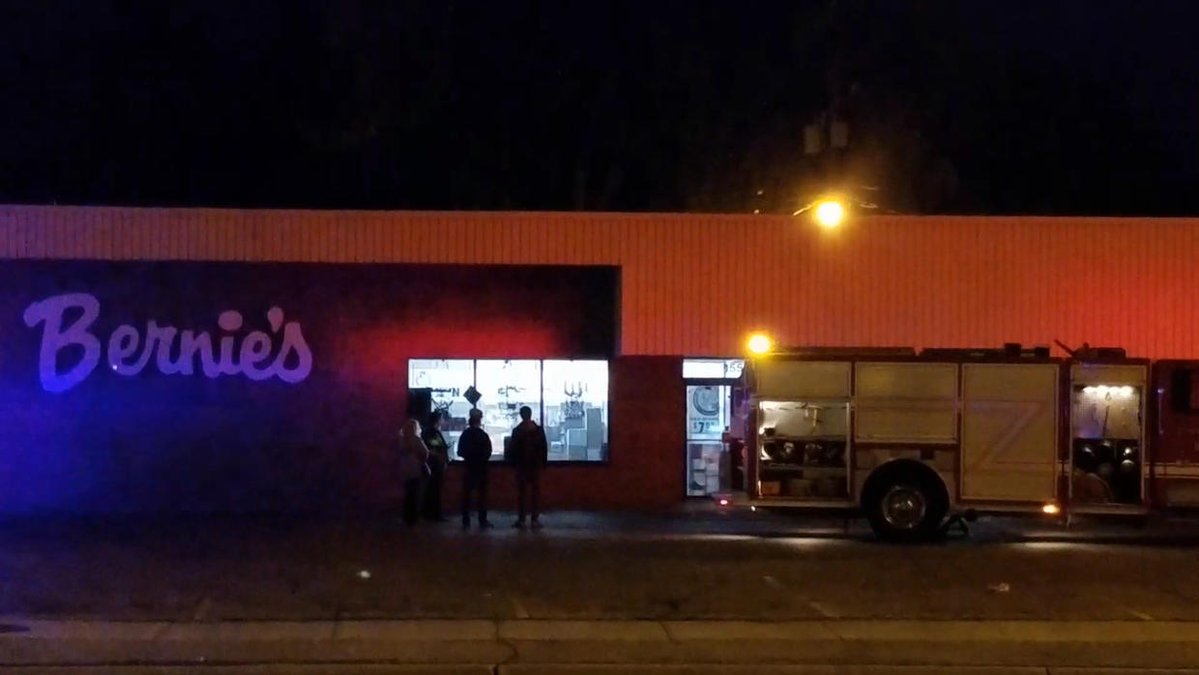 Fargo: Fire crews responded to reports of heavy smoke at Bernie's Liquor on South University Drive late Wednesday night.  Information is limited at this time, but we have a call in to authorities and will bring you the latest as it becomes available